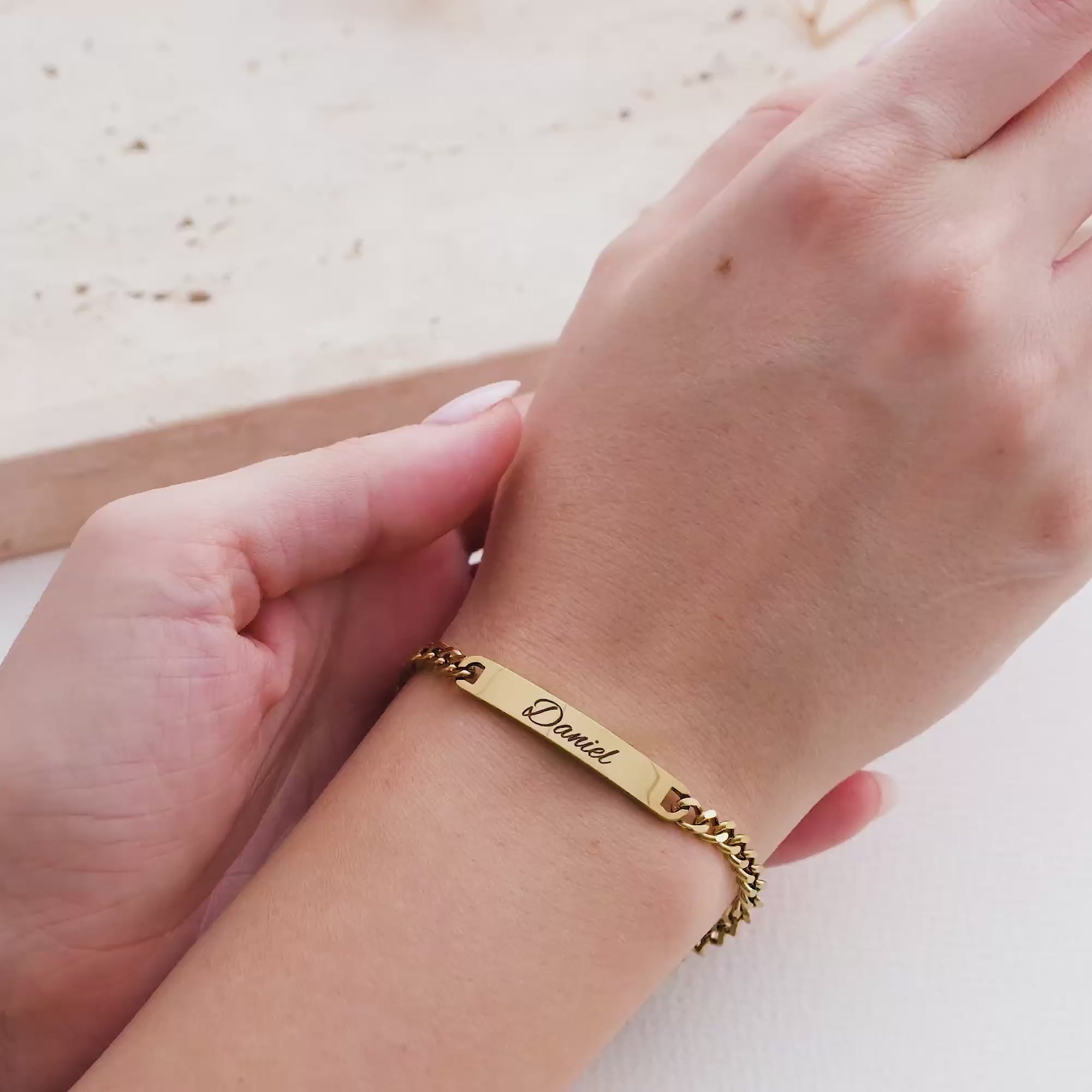 Partnerarmband mit Wunschgravur