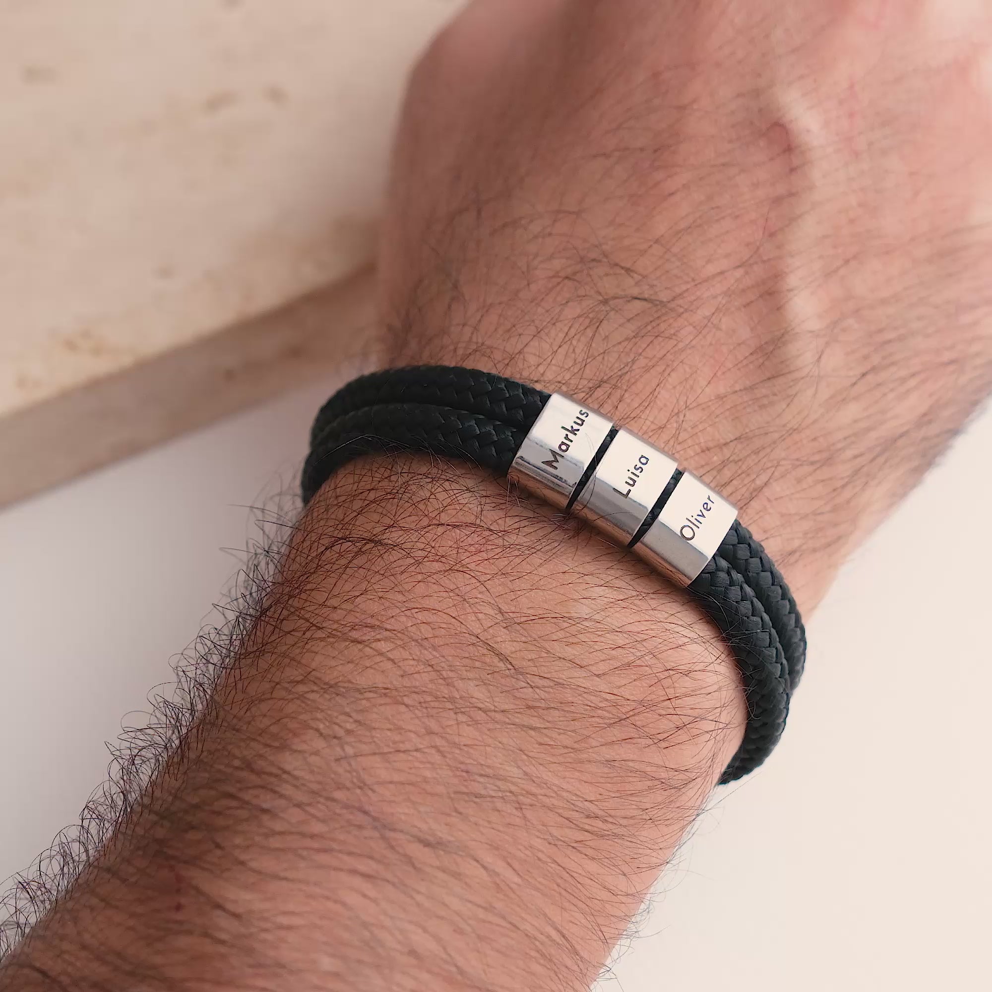 Schwarz Segeltau Armband mit Ringgravur
